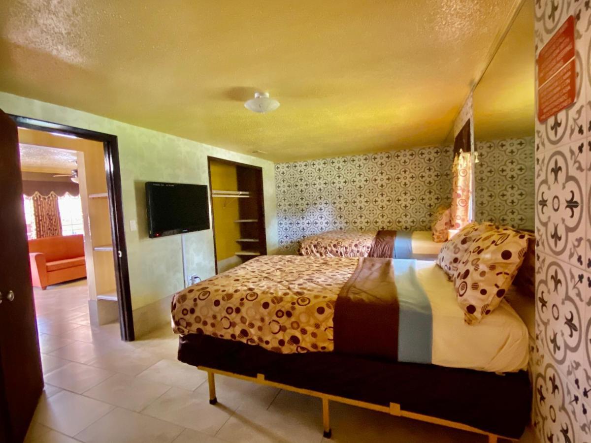 Savannah Inn&Suites Luaran gambar