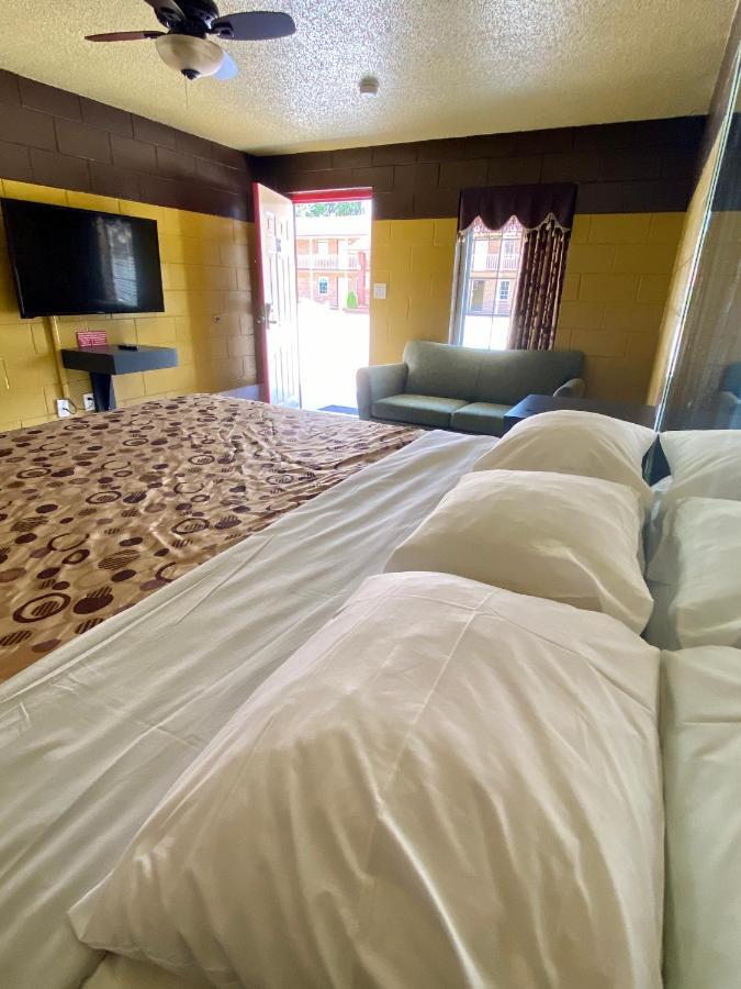 Savannah Inn&Suites Luaran gambar