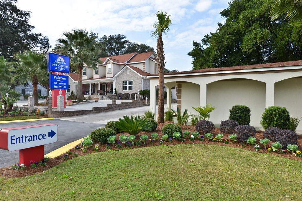 Savannah Inn&Suites Luaran gambar